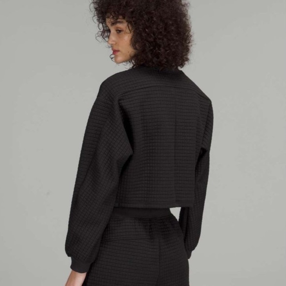 ❤️ Lululemon LAB Textured Grid Cropped Pullover Crew Sweater Size 4 Black NWT - Picture 12 of 13